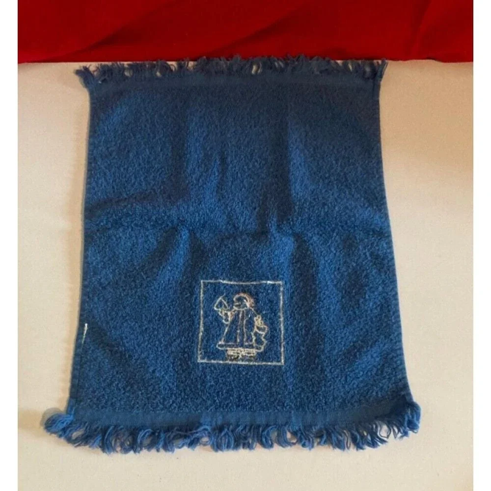 6 Christmas Finger Towel Set Embroidered Applique Holiday Winter Home Vintage